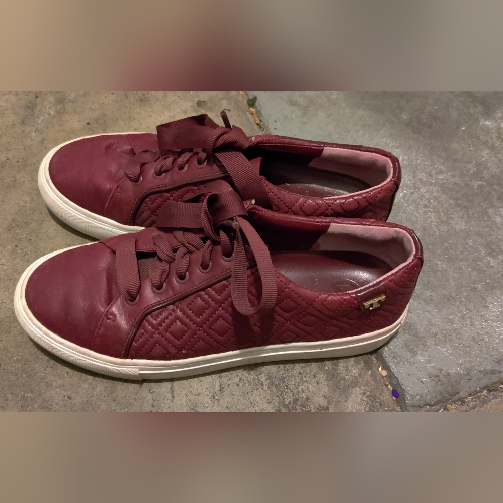 TORY BURCH MARION QUILTED LEATHER LACE UP SNEAKERS